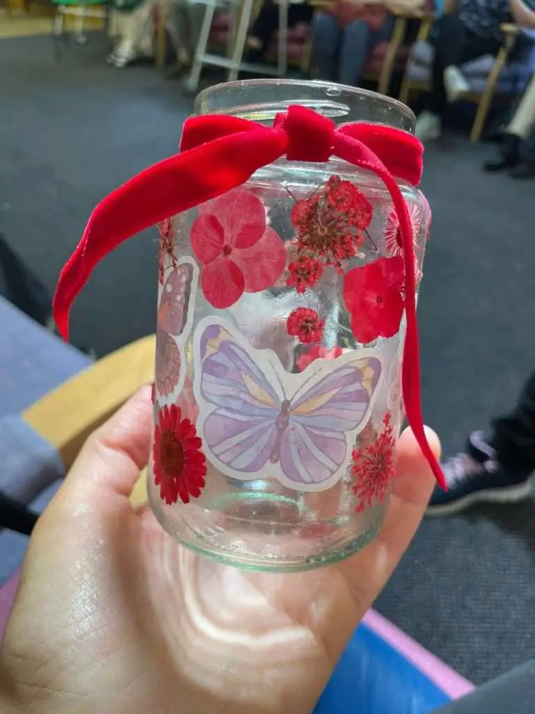 An example of a decorated jar