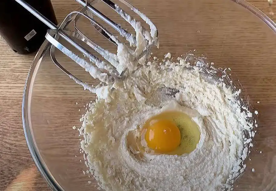 Biscuit Mixture with egg