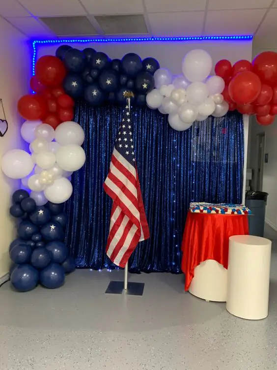 balloons and US flag independence day decoration
