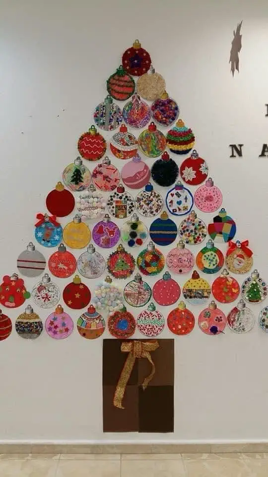 Wall Christmas Tree example